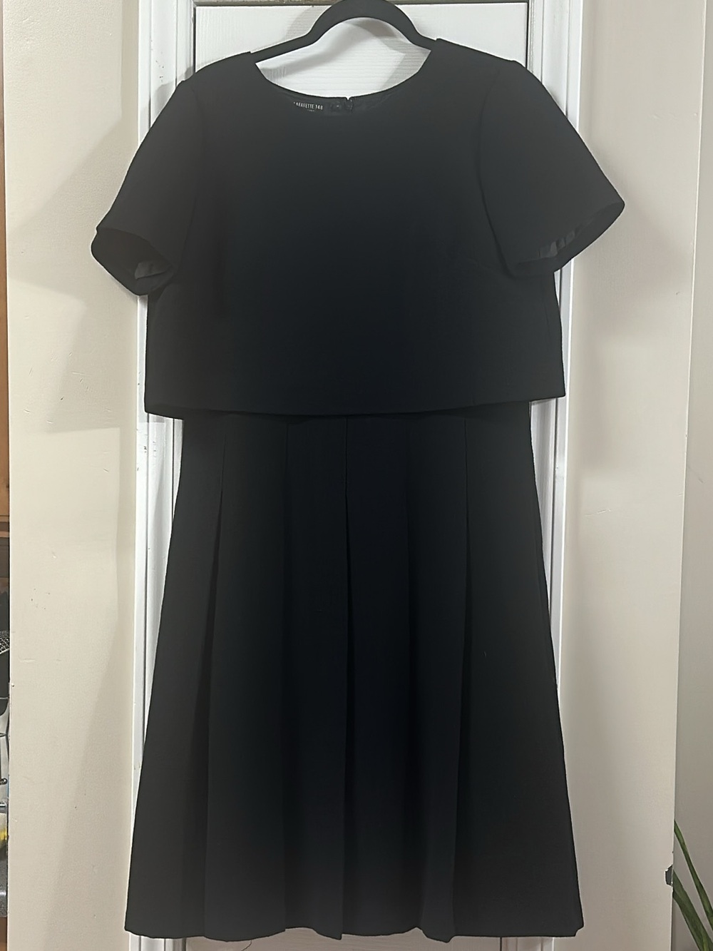 Lafayette 148NewYork100%Wool-Black Layered Short-Sleeve Pleated Dress pit-pit20